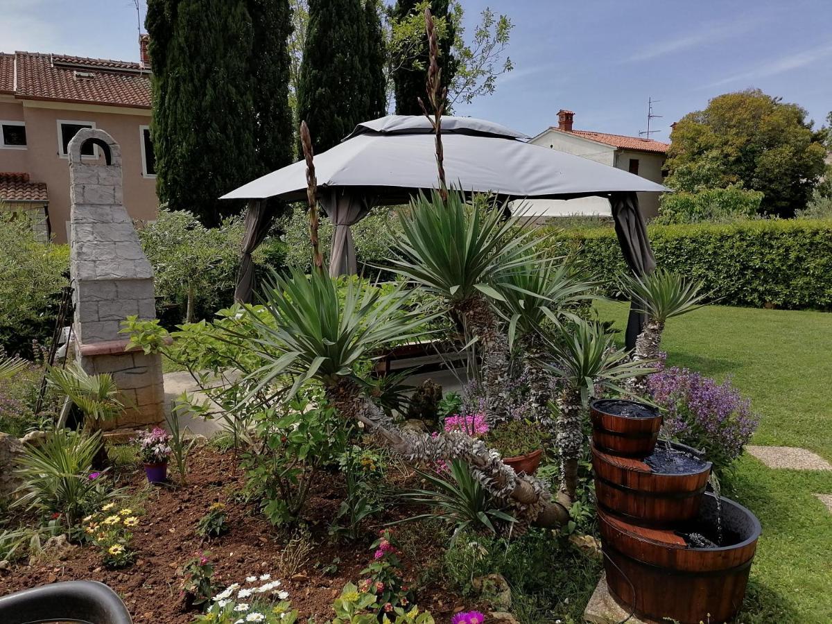 Relax Green House Rovinj Bagian luar foto